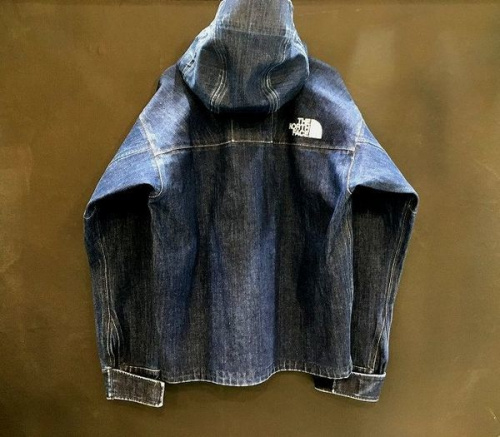 ザノースフェイスのマウンテンパーカー