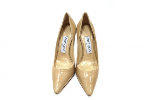 ジミーチュウのパンプス