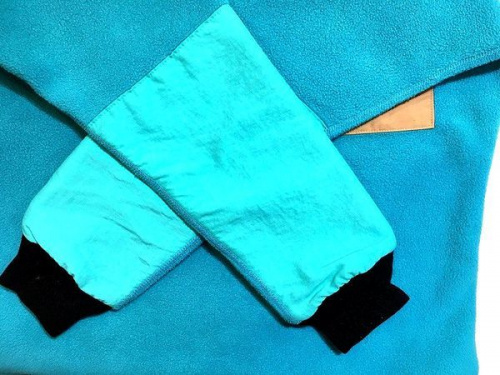 トポデザインのフリースジャケット