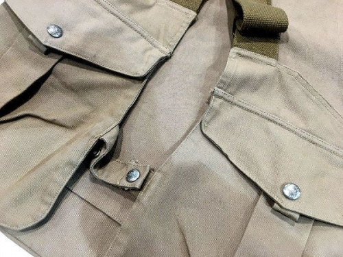 ユニバーサルオーバーオールのメンズ