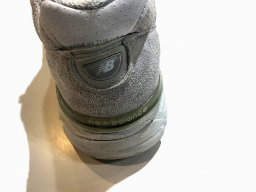 ニューバランスのスニーカー