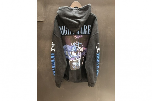 ロンリーのパーカー