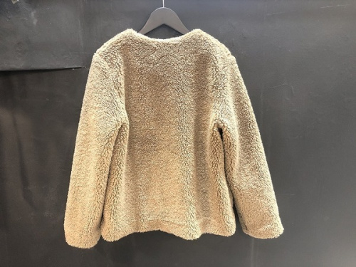 ロンリーのパーカー