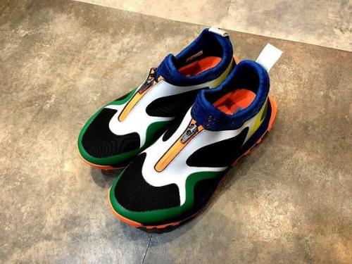 adidas by stella McCartneyのアディダスバイステラマッカートニー