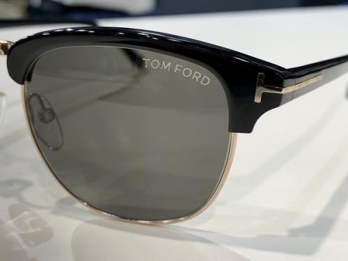 サングラスのメンズ