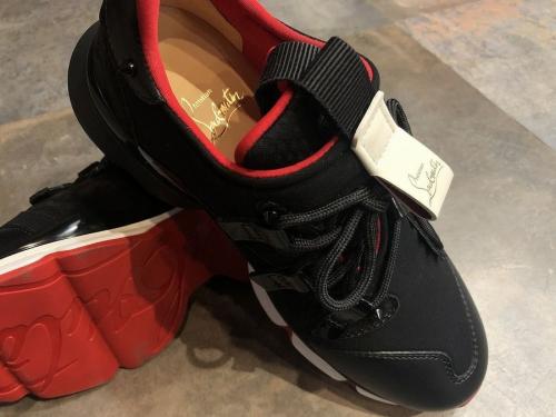 クリスチャンルブタンのスニーカー