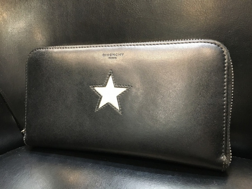 インポートブランドのGIVENCHY