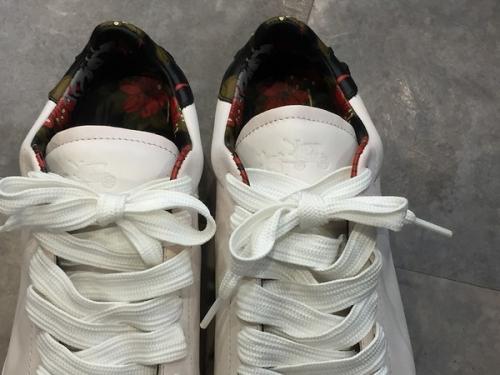 スニーカーのメンズ