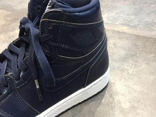 ナイキ×ドーバーストリートマーケットのスニーカー