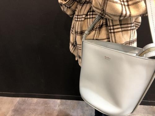 マイケルコースのレザーハンドバッグ