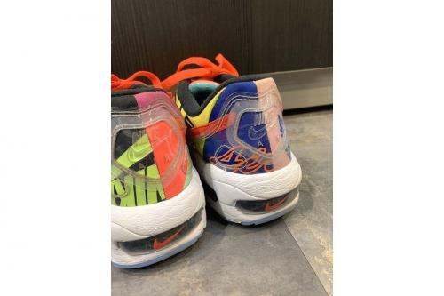 ナイキのコラボローカットスニーカー