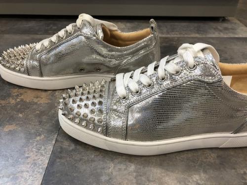 クリスチャンルブタンのスニーカー