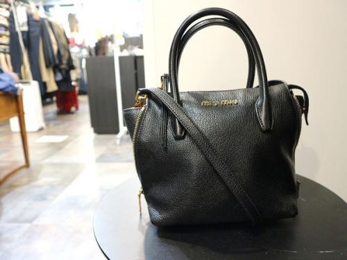 MIU MIUのミュウミュウ