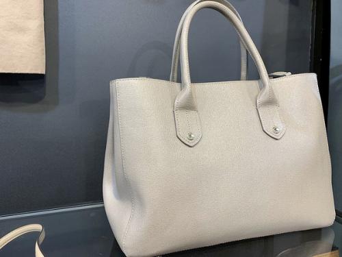 フルラのトートバッグ