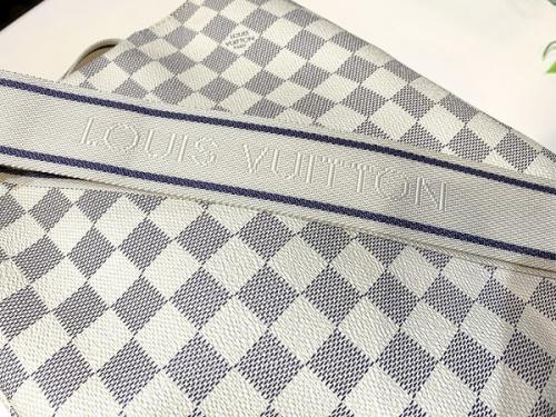 ショルダーバッグのユニセックス