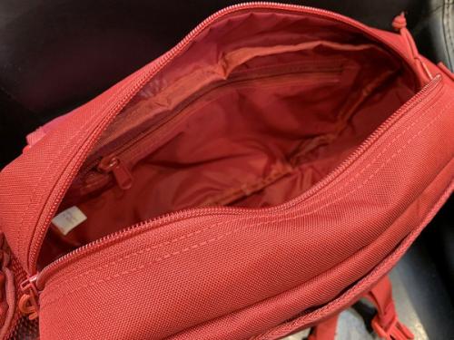 ウエストバッグのユニセックス