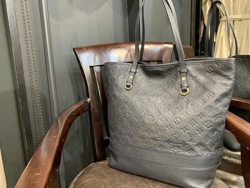 ルイ ヴィトン　のトートバッグ