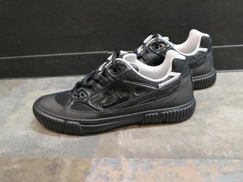 スニーカーのメンズ