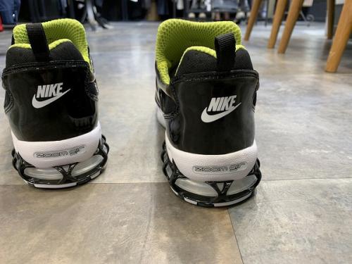 スニーカーのメンズ