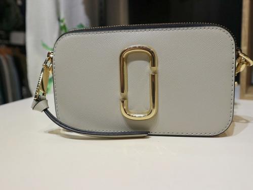 MARC JACOBSのマークジェイコブス