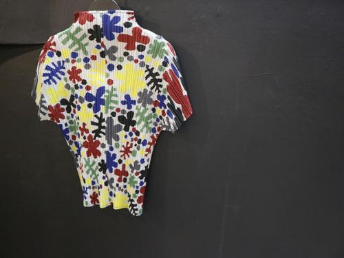 PLEATS PLEASEのプリーツプリーズ