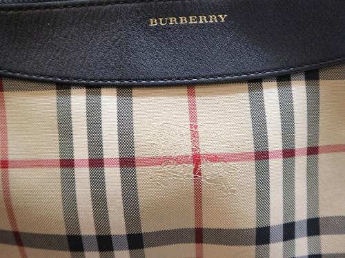 バーバリーのショルダーバッグ