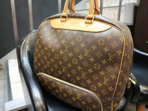 LOUIS VUITTON 　のルイ ヴィトン　