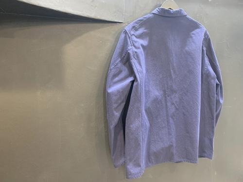 コモリのトップス