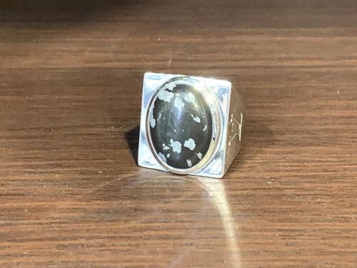 LOUIS VUITTON 　のルイ ヴィトン　