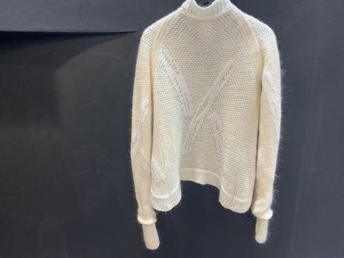 シャネルのカーディガン