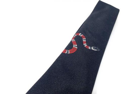 グッチのネクタイ