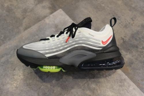 ナイキのAIR MAX ZOOM 950