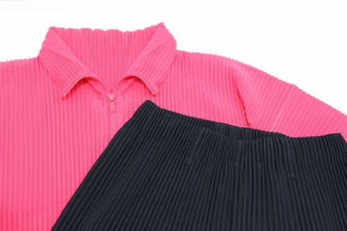 ドメスティックブランドのHOMME PLISSE ISSEY MIYAKE
