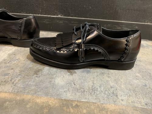 トッズのシューズ