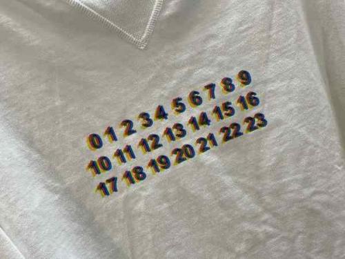 マルタンマルジェラ 10のｶﾚﾝﾀﾞｰﾌﾟﾘﾝﾄﾋﾞｯｸﾞｽｳｪｯﾄ