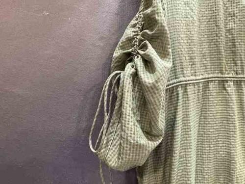 カスタネのシアーギンガムシャーリングドレス