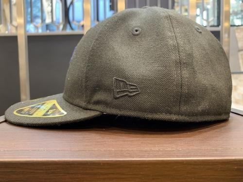 エメレオンドレ×ニューエラのキャップ