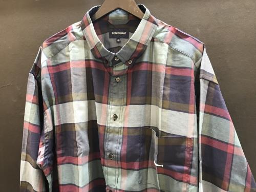 ビッグチェックシャツの既に名作。コラボスニーカー【Sacai x Nike】の記念すべき第一弾モデルです。