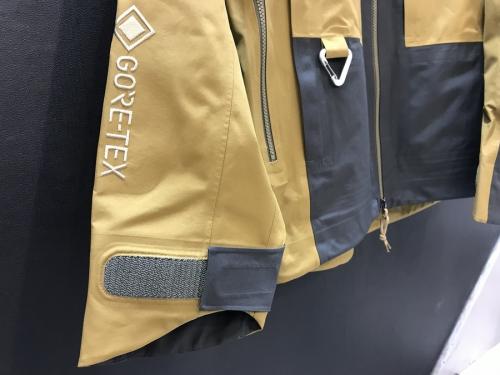 ナイキエーシージーのGORE-TEX MISERY RIDGE JACKET