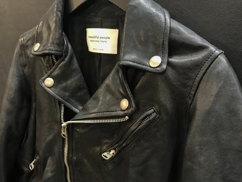 ビューティフル　ピープルのシュリンクレザーライダースジャケット