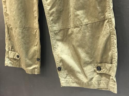 ウティのPANTALON BLESLE