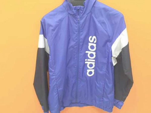 レディースファッションのジャージ