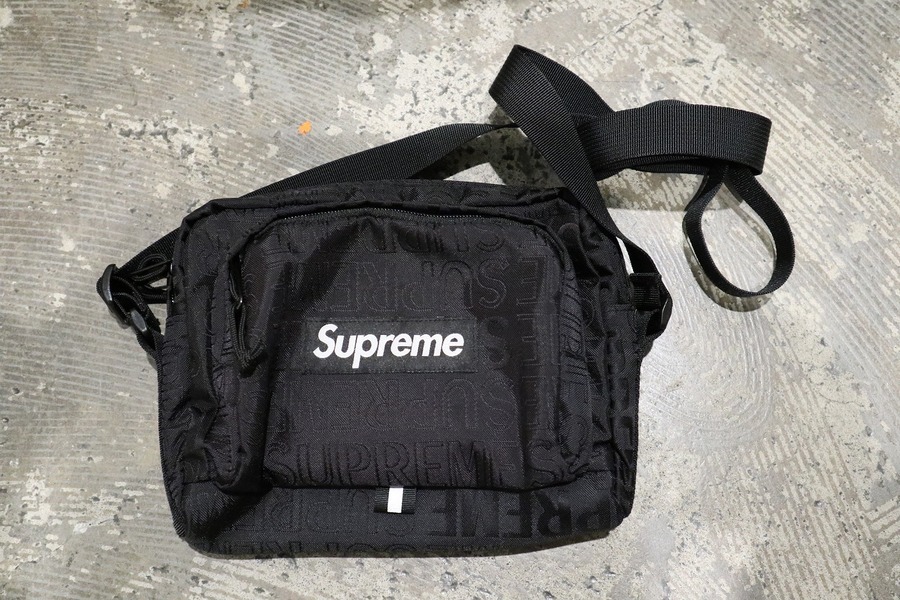 渋谷店購入 19SS supreme shoulder bag