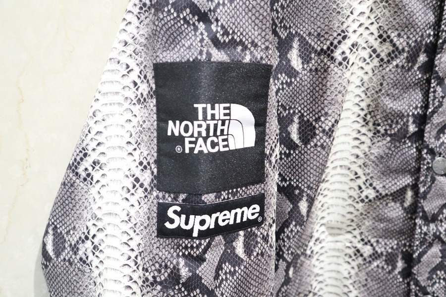 Supreme×The North FaceよりSnakeskin Taped Seam Coaches Supreme×The North FaceよりSnakeskin Taped Seam Coaches