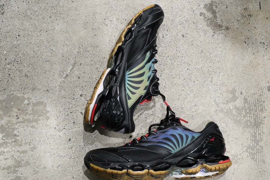 FUTUR × MIZUNO】よりWAVE PROPHECY 8 FUTURが入荷致しました