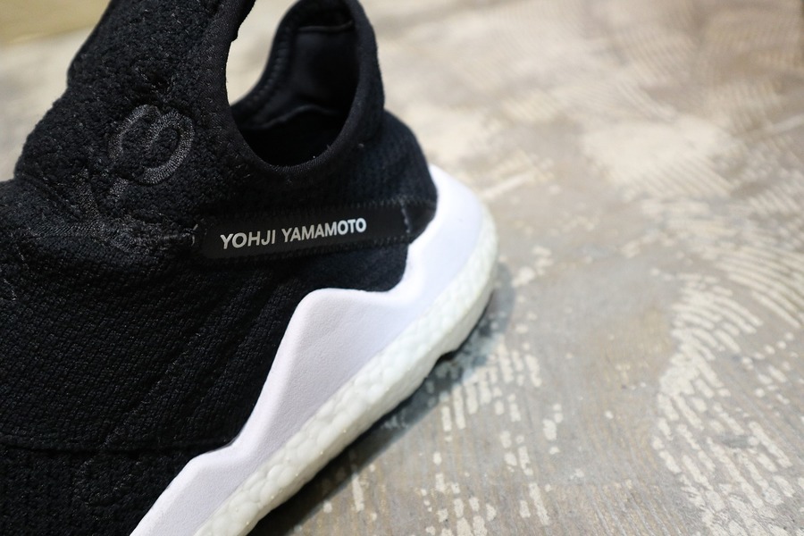 Y-3 / ワイスリー】よりREBEBU レベル ニットソックスニーカーが