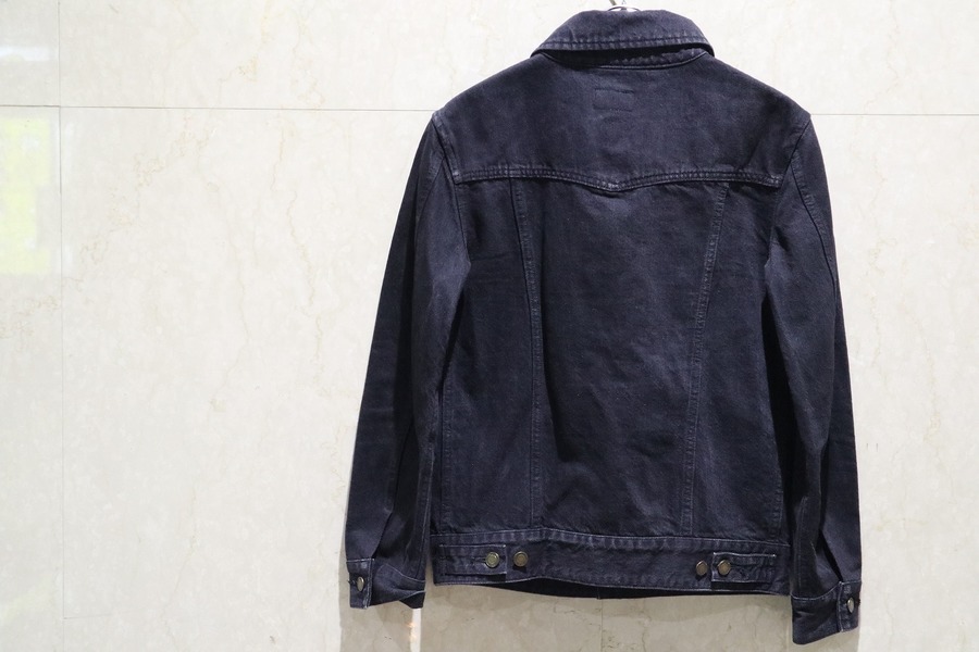 送料関税込 SAINT LAURENT クラシック デニムジャケット☆超人気 関税込☆SAINT LAURENT☆クラシック デニム ジャケット アウター