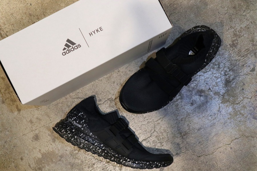 adidas × HYKE/アディダス ハイク】よりULTRABOOST AH-001が入荷 adidas × HYKE/アディダス ハイク】よりULTRABOOST AH-001が入荷