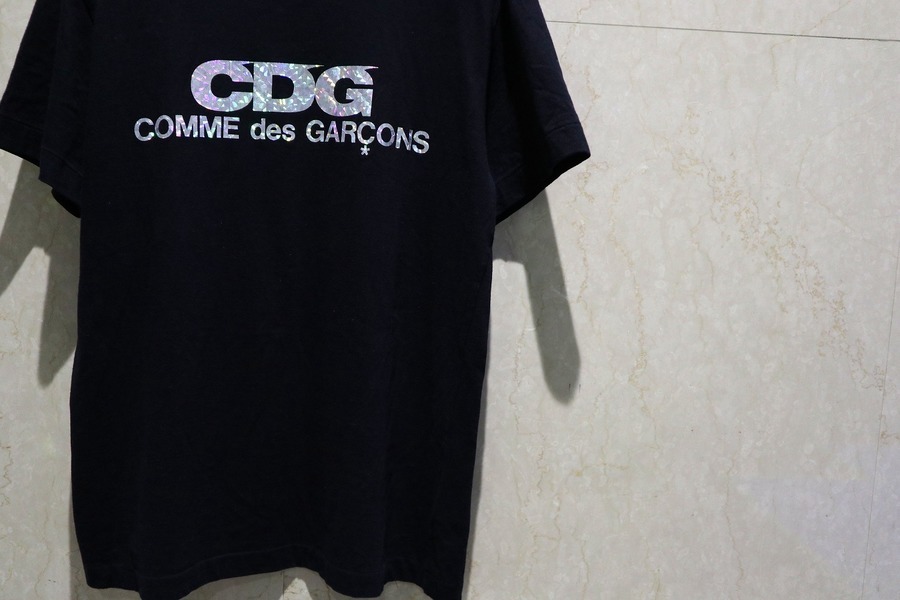 CDG COMME des GARCONS/シーディージーコムデギャルソン】より