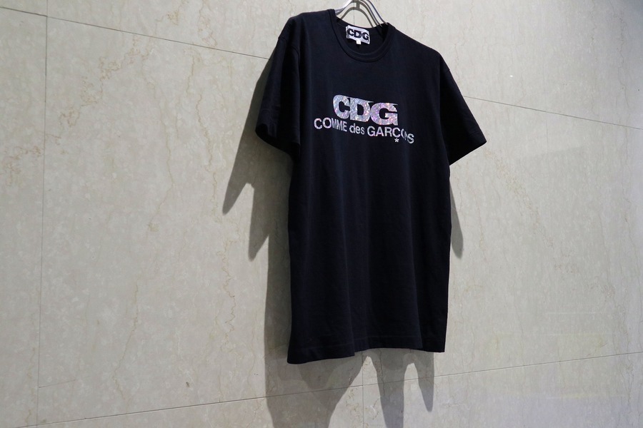 コムデギャルソン メッセージTシャツ-白-手書き風スローガン